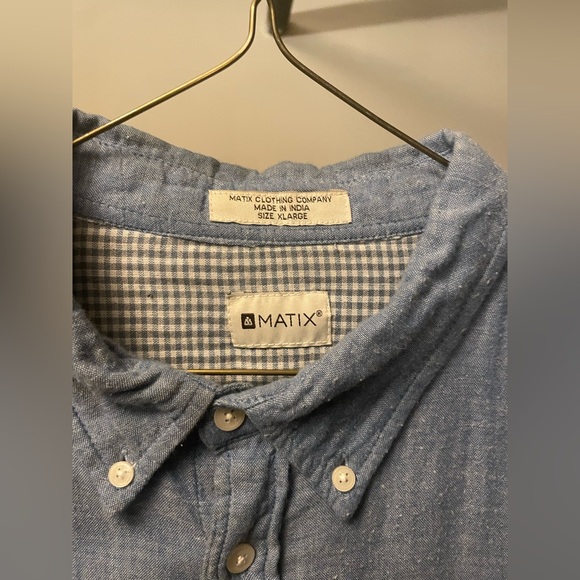XL matix button up - Picture 2 of 4